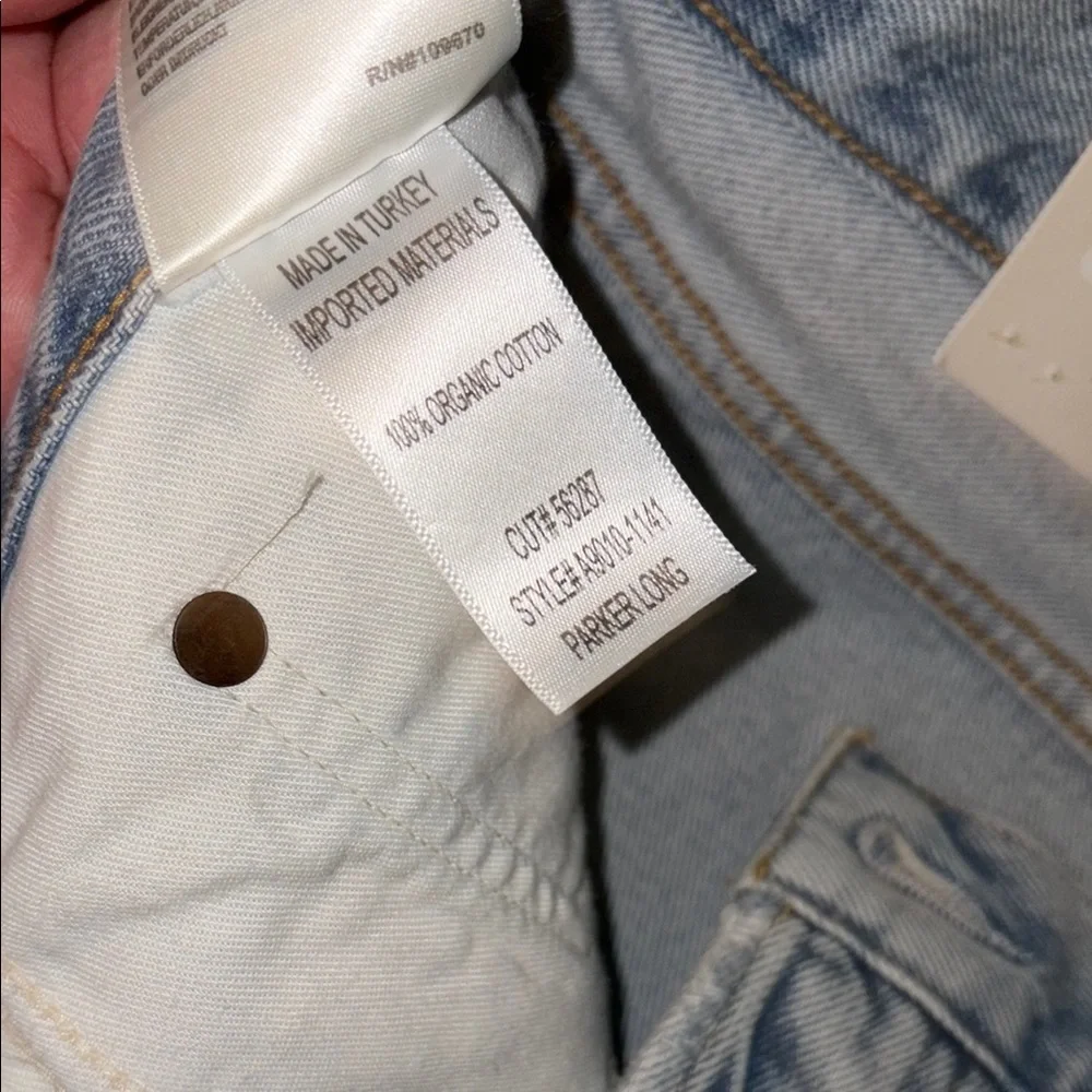 Agolde Parker Long Light Wash Button Fly Denim Shorts size 33 NWT - Picture 4 of 6